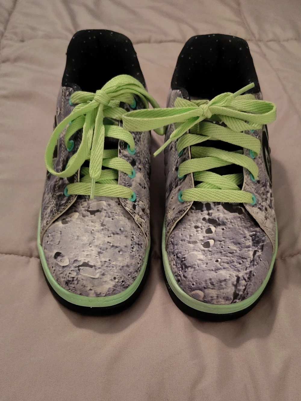 Heelys Kids Moon-Print Sneakers with Neon Green Accents